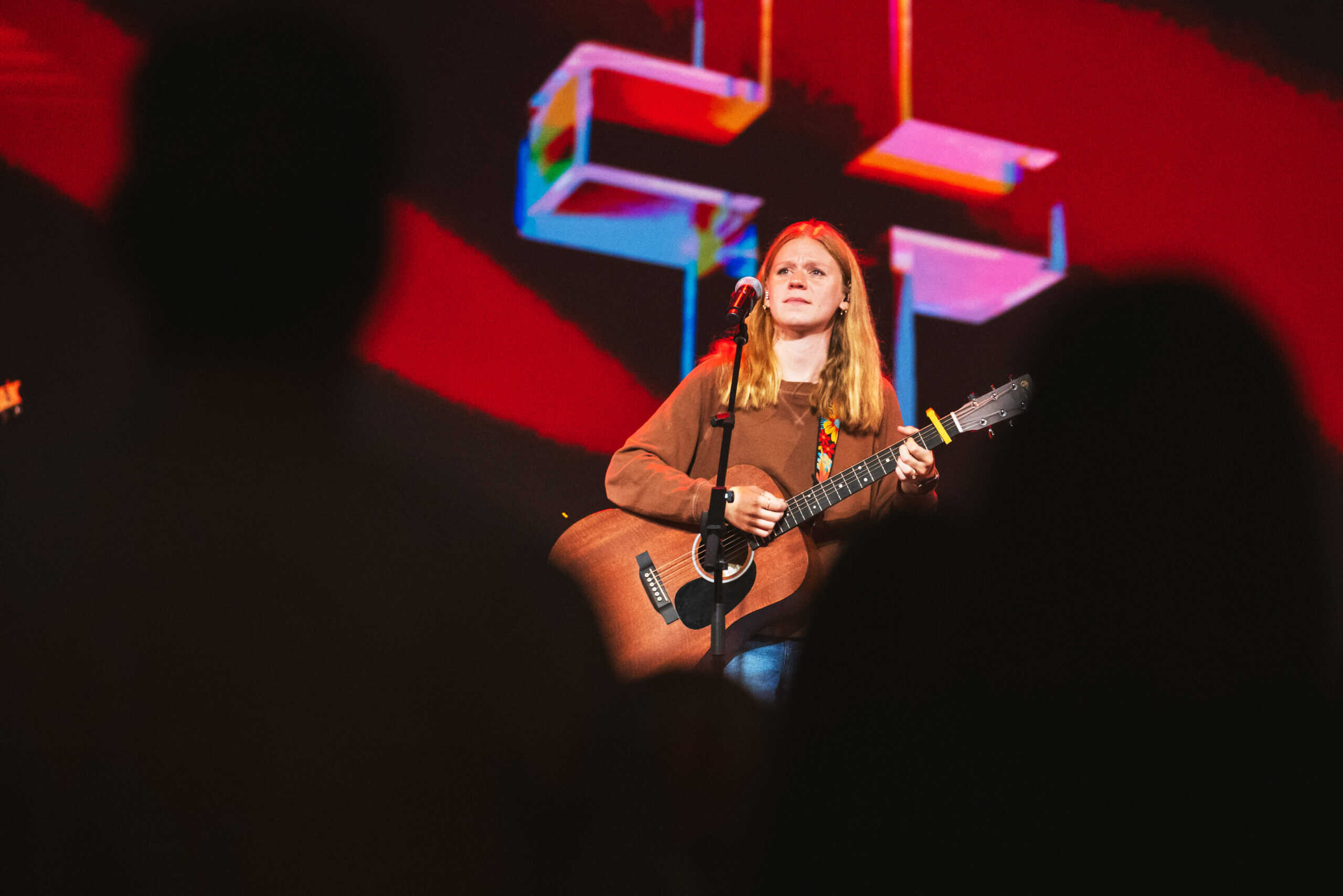 Young girl leading worship at North Way Wexford, a nondenominational church in Pittsburgh PA